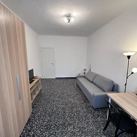 Apartment Old Charm *